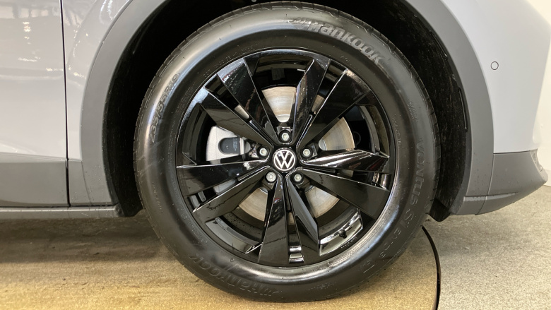 Volkswagen ID.4 210kW Black Edition Pro 77kWh 5dr Auto Electric Estate